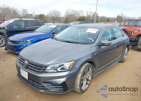 2017 Volkswagen Passat 1.8T R-Line из США, поврежденный, VIN 1VWDT7A33HC058444